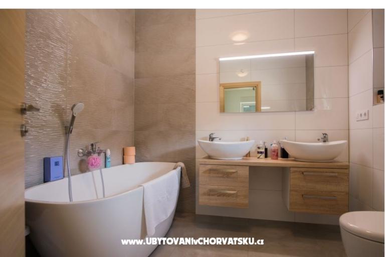 Villa Brusnjak Zatoglav Rogoznica  – photo 17