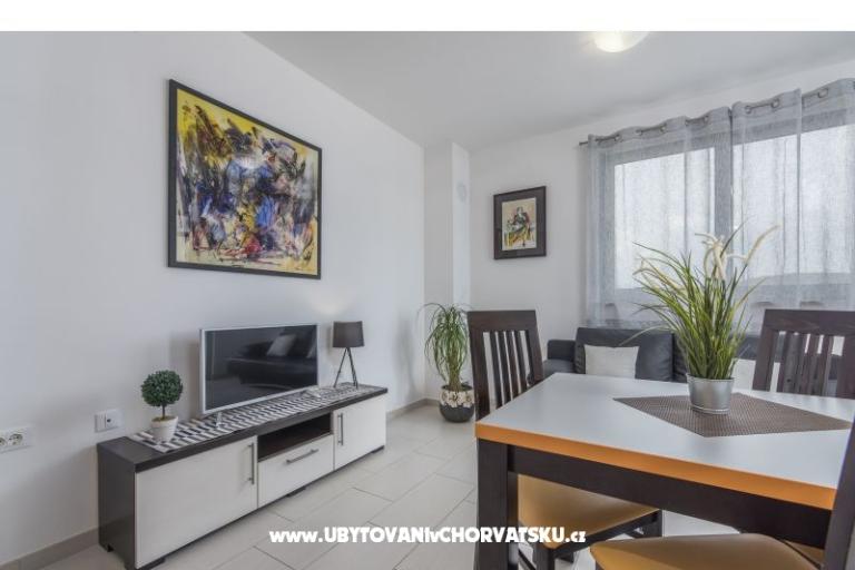 Apartments Kimi with swimming pool  – photo 12