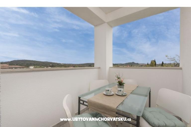 Apartments Kimi with swimming pool  – photo 13