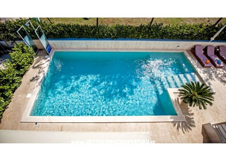 Apartments Kimi with swimming pool  – photo 2