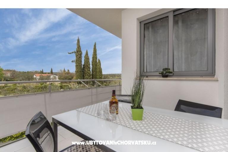 Apartments Kimi with swimming pool  – photo 9