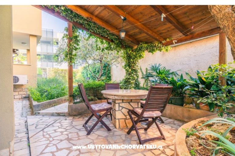 Apartments Natasa – photo 17