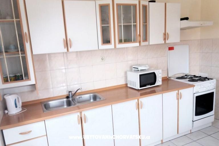 Apartments Neda – photo 13