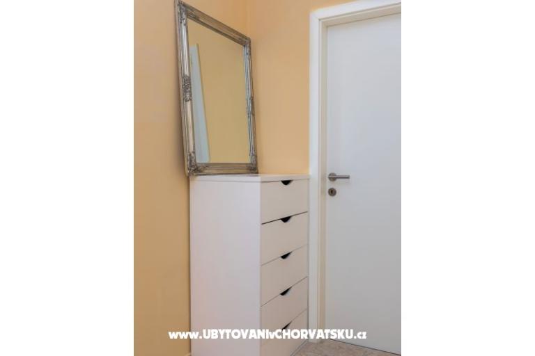 Apartment Jakov – photo 8