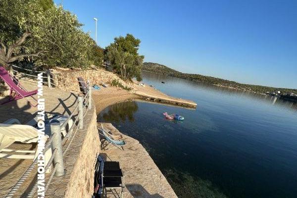 Apartments Ena i Lora – photo 2