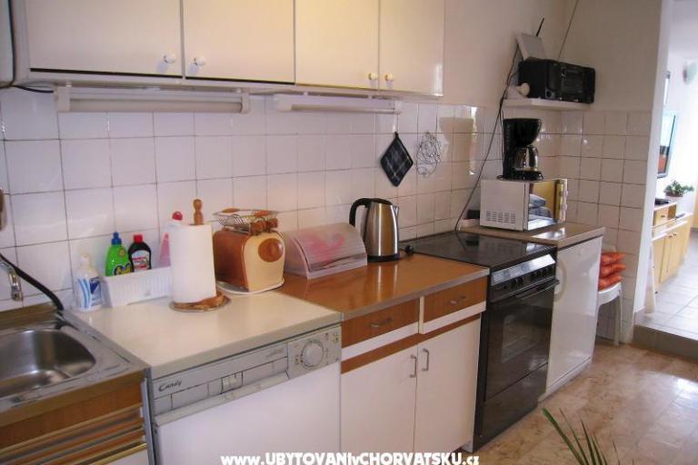 Apartment Jela – photo 11