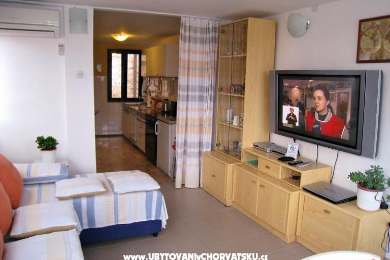 Apartment Jela – photo 13