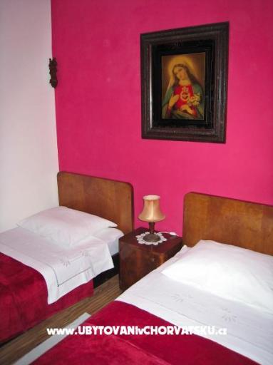 Apartment Jela – photo 4
