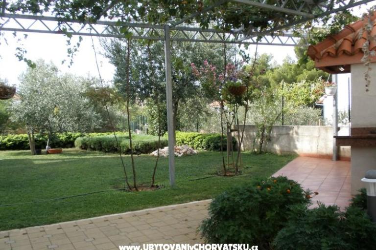 Apartments Anamarija – photo 8