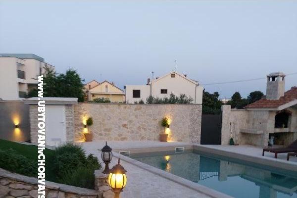 Laura apartmani – photo 11