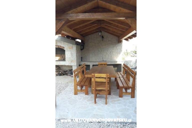 Laura apartmani – photo 13