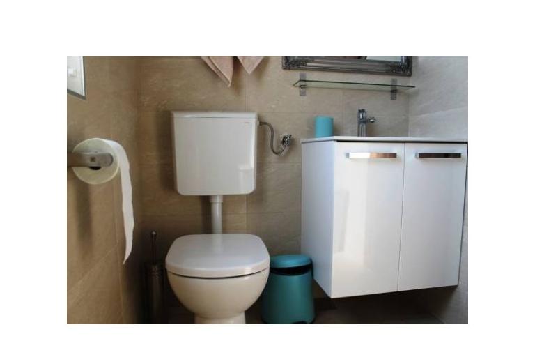 Laura apartmani – photo 9