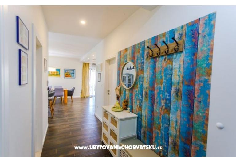 Holliday Home D&amp;A – photo 12