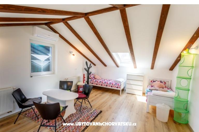 Holliday Home D&amp;A – photo 7