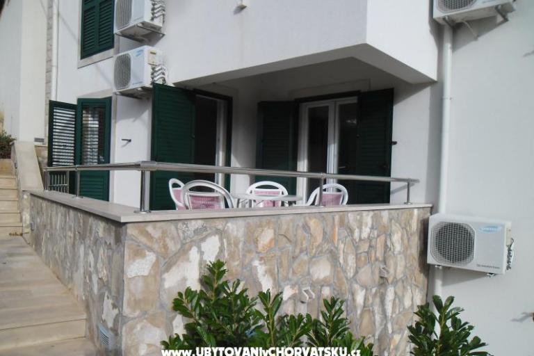 Apartments Dragun Stomorska – photo 4