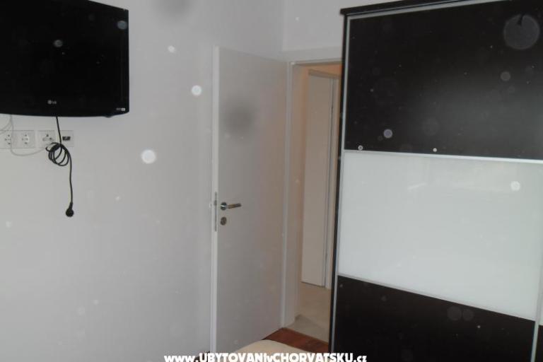 Apartments Dragun Stomorska – photo 7