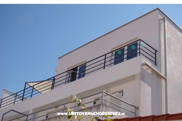 R&amp;B Apartments – photo 13