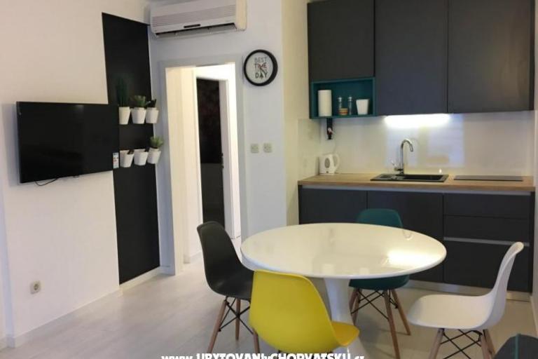 R&amp;B Apartments – photo 2