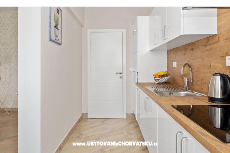 Anić Amazing Apartments DELUXE – photo 13