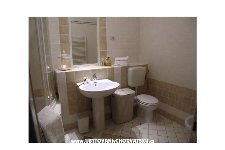 AdiOro Luxury Beachfront Apartment – photo 12