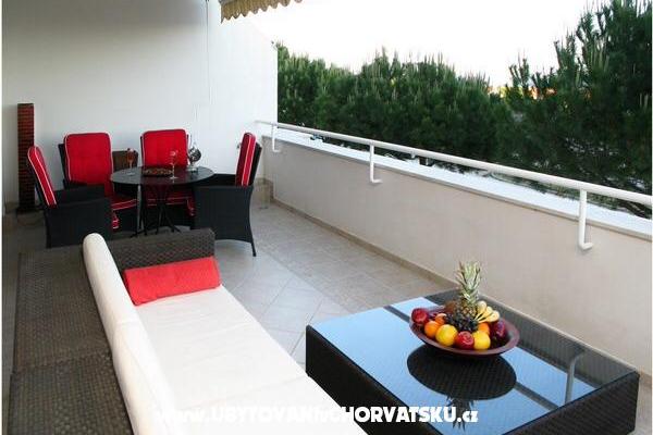 AdiOro Luxury Beachfront Apartment – photo 2