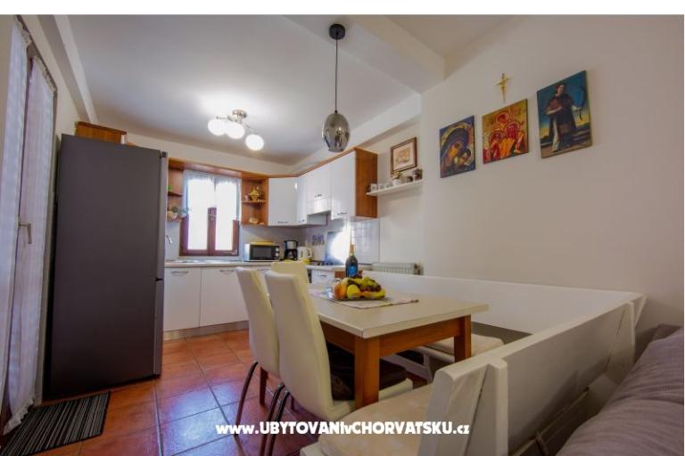 Apartment Mime – photo 11