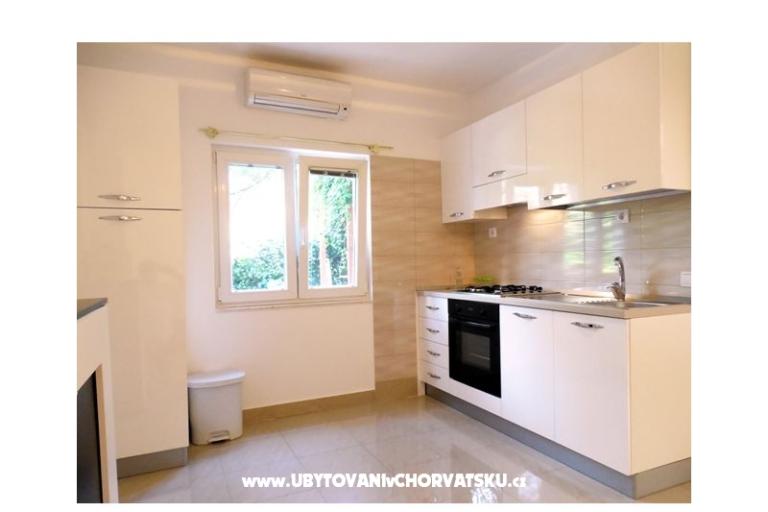 Apartments Dijana – photo 11