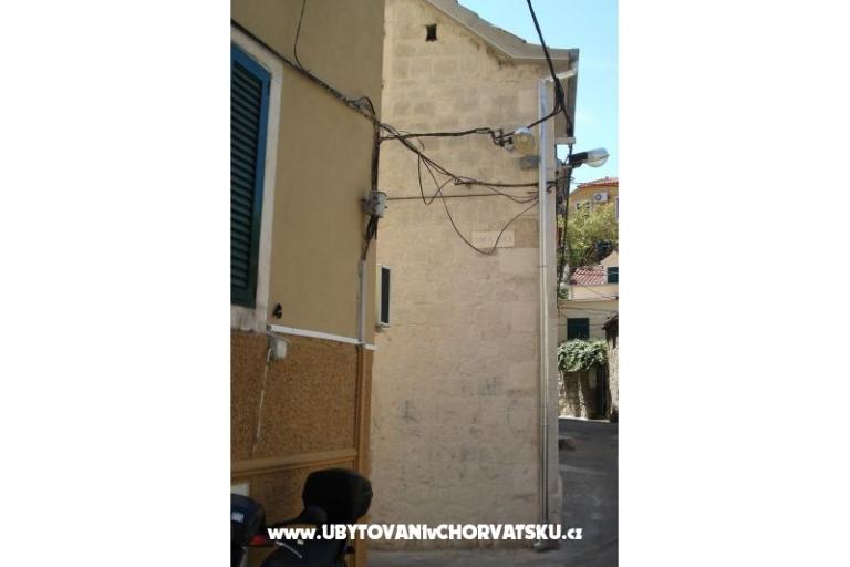 House Green Emi*** Split-Center – photo 2