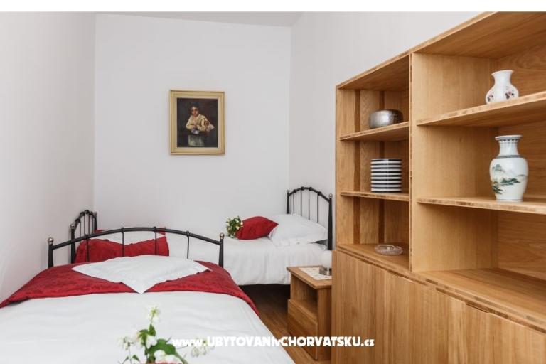 Luxury Apartment Mulberry – photo 16