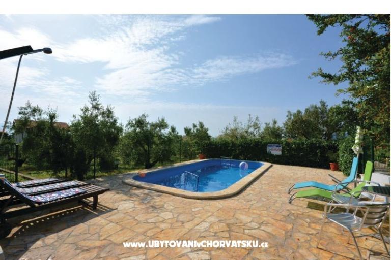 Rooms &amp; apartment Kraljevic – photo 2