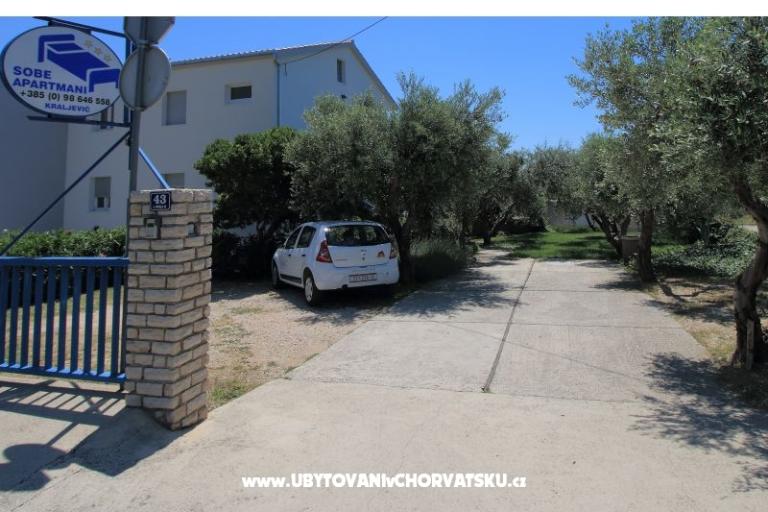 Rooms &amp; apartment Kraljevic – photo 4