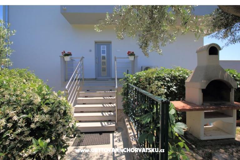 Rooms &amp; apartment Kraljevic – photo 6