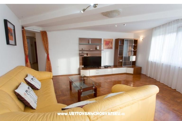 Spacious Apartment in City Center  – photo 3