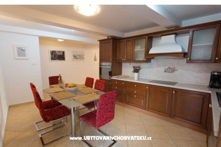 Spacious Apartment in City Center  – photo 5