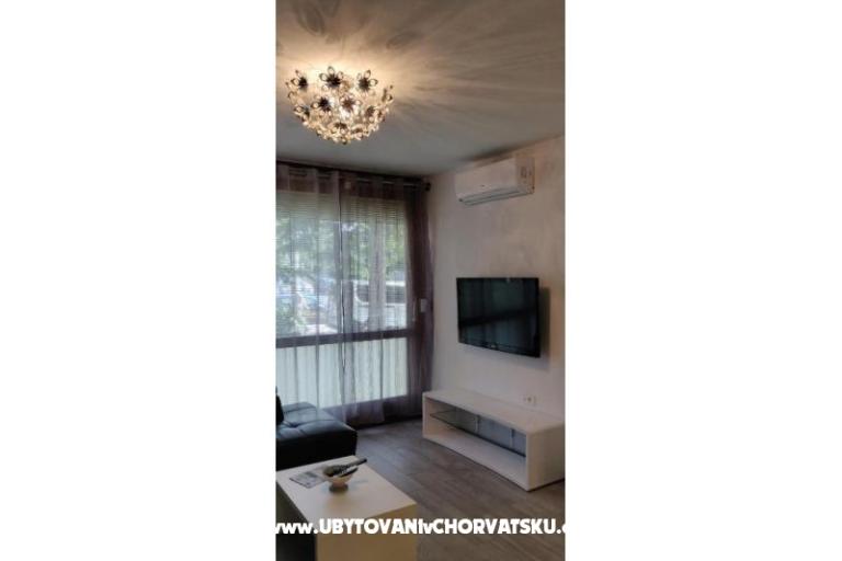 Split Apartment Ivana 1 – photo 15