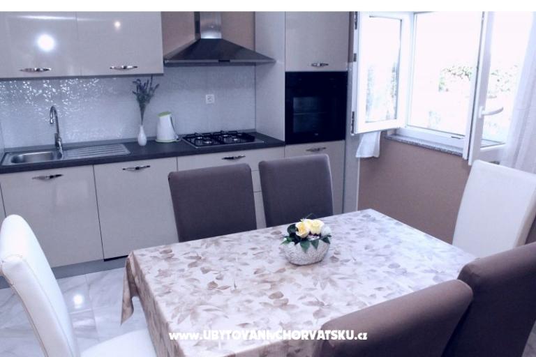 Apartment Dora – photo 8