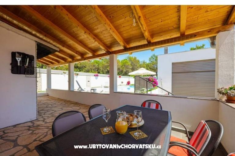 Apartment ANAI with private  pool – photo 4