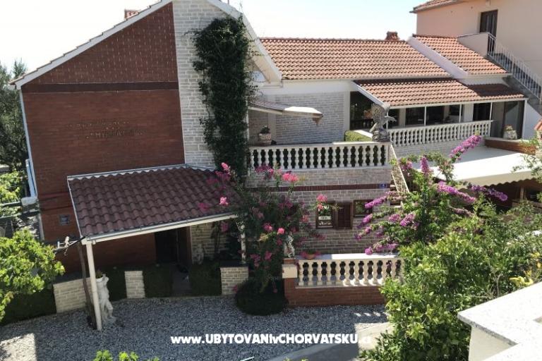 Apartments Mirjana Sukošan – photo 3