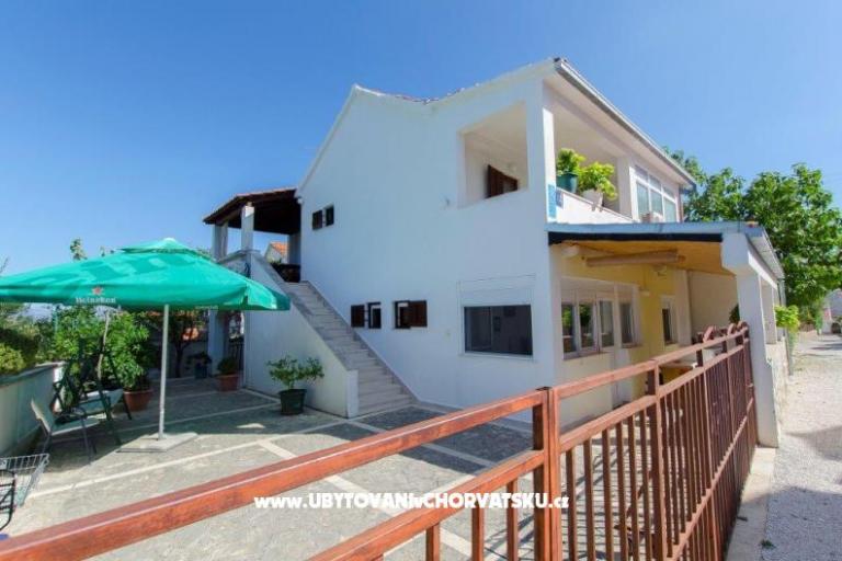 Apartments Denis Supetar Brač – photo 2