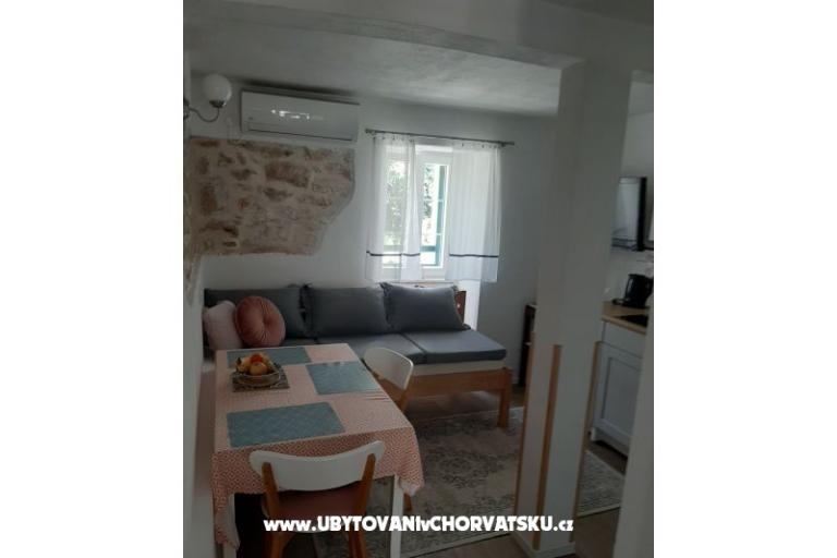 Apartment - kamena kuća  Šparoga – photo 23
