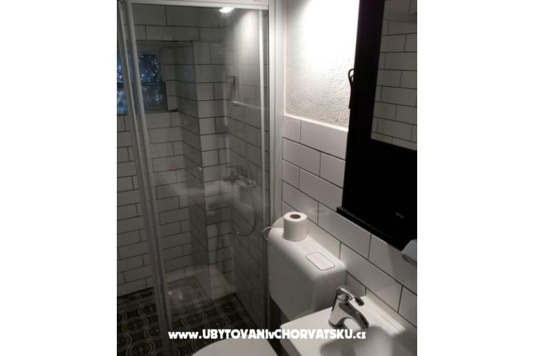 Apartment - kamena kuća  Šparoga – photo 5