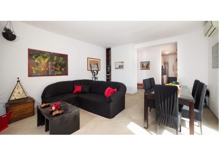 LAURA, 110 m2 pool, 100 m to beach – photo 6