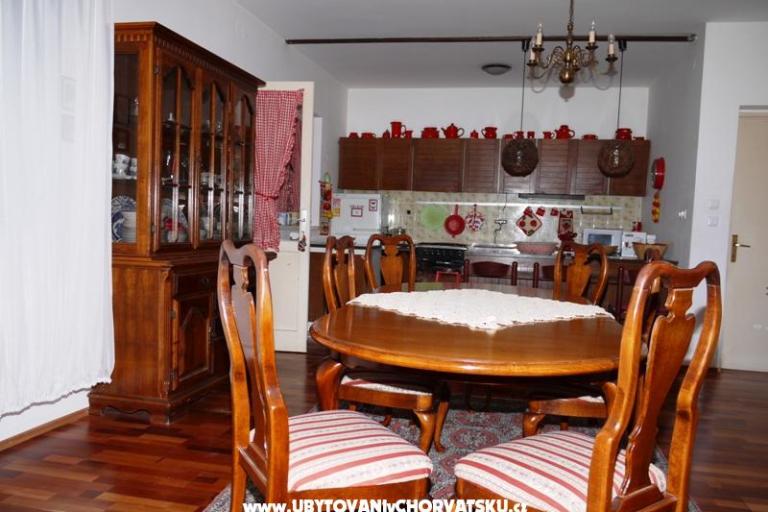 Apartment Lana – photo 12