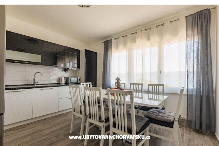 Apartment Nata – photo 11