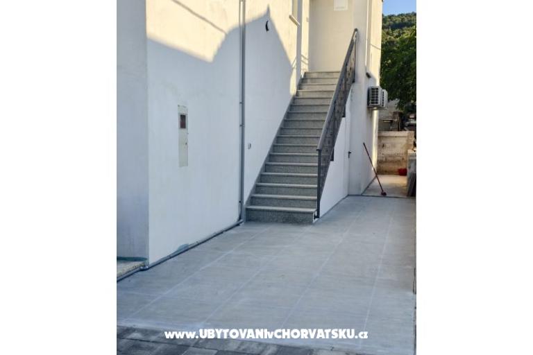 Apartments Duje Nakir – photo 4