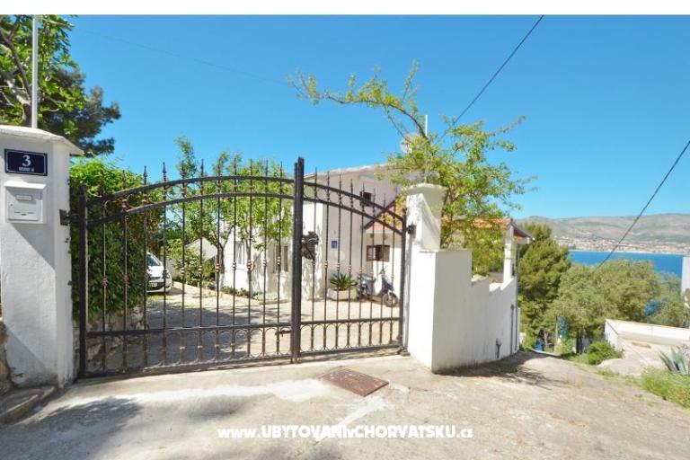 Apartments Mladen – photo 15