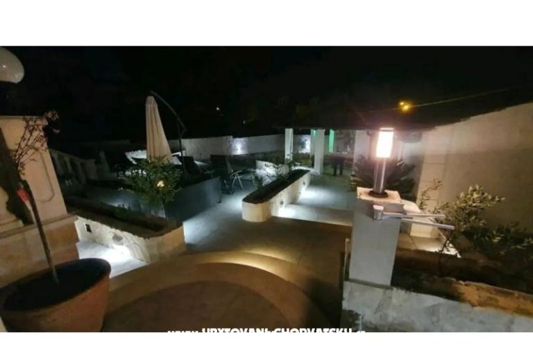 Apartments Ksenija and Anchor – photo 12