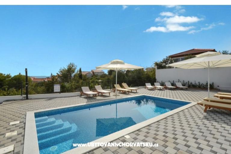 Linda – photo 17