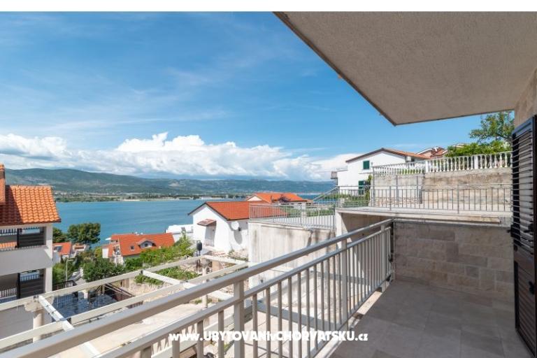 Lola Apartments – photo 11