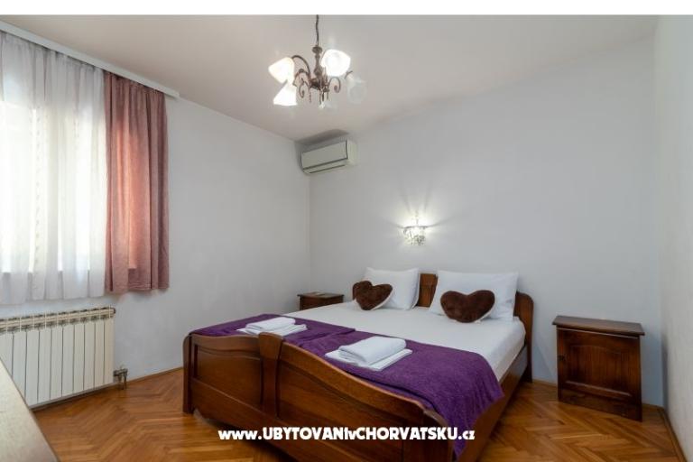 Lola Apartments – photo 12